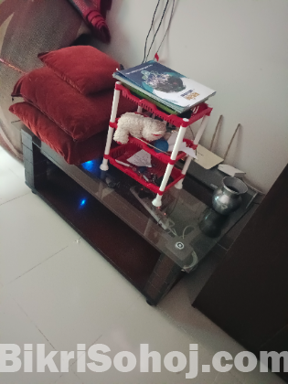 জরুরিভাবে একটি এল সোফা বিক্রি হবে আর্জেন্ট